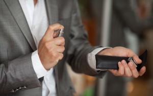 5 smarter ways you can wear your fragrance (Photo: Sofia Andreevna/Shutterstock)