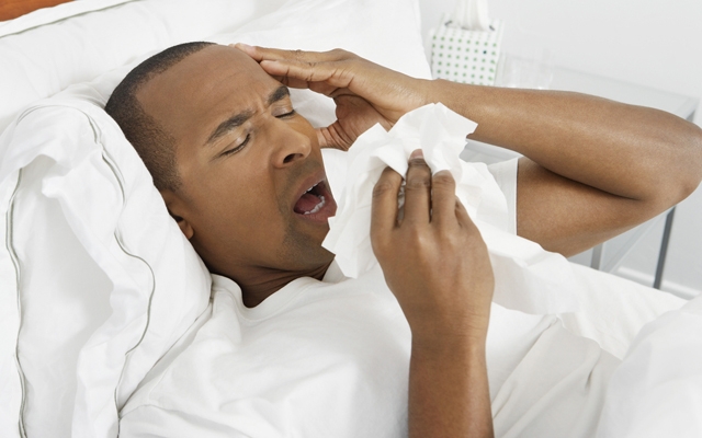 5 ways to feel better when you have a cold (Photo: Shutterstock/bikeriderlondon)