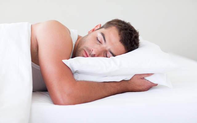 Tips to sleep better (Photo credit: Wavebreakmedia/Shutterstock)