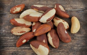 Nuts have been shown to help lower cholesterol (Photo: Volosina/Shutterstock)