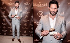 Joe Manganiello with his custom created Magnum ice cream bar at Toronto's Magnum Pleasure Store (CNW Group/Magnum)