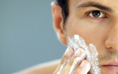 Shaving 101 for men with sensitive skin (Photo: prodakszyn/Shutterstock)