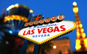 Ready to check out the cabana scene in Las Vegas? (Photo: somchaij/Shutterstock)