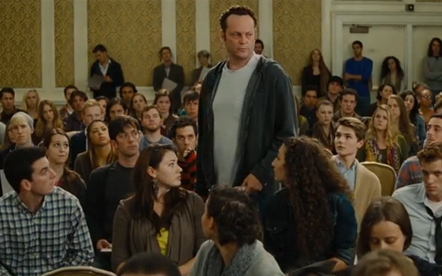 Vince Vaughn surrounded by some of his kids in The Delivery Man (Screen capture: YouTube)