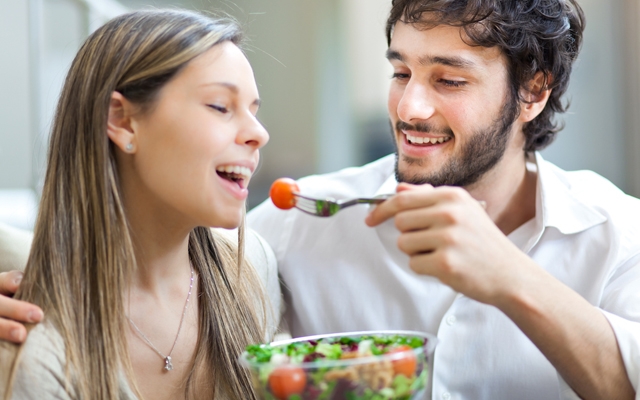 When your diet is different than your partners (Photo: Minerva Studio/Shutterstock)