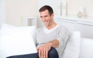 Why you should try online dating (Photo: Goodluz/Shutterstock)