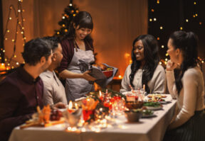 Holiday Manners: How To Be The Perfect Guest This Season